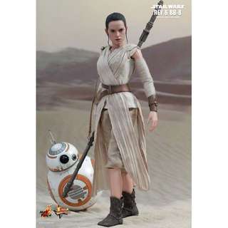 Hot Toys MMS337 Star Wars: The Force Awakens - Rey and BB-8