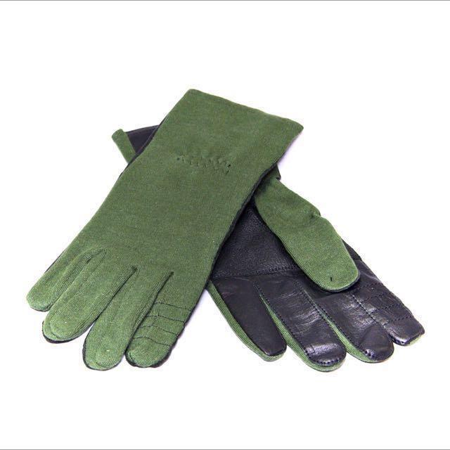 Authentic Nomex Long Flight Gloves. Available In Black ($25.90) Or Green ($26.90), & Size Small/Medium/Large. (Category: Gloves) located in Singapore. Submitted by dgsoldiertalk (Listing ID 35680968, Image 2). Description: Available for direct purchase from our website! Shop online here: https://www.dgsoldiertalk.com/nomex-long-flight-gloves-1114.html https://www.dgsoldiertalk.com/black-nomex-long-flight-gloves.html ------------------------------