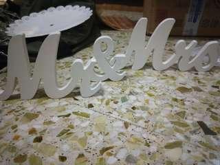 Mr & Mrs signage