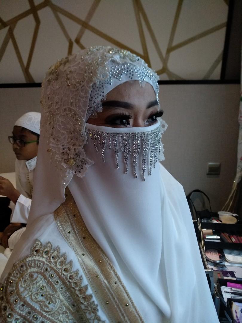 Makeup (Category: Makeup) located in Singapore. Submitted by sue_x (Listing ID 230378044, Image 1). Description: Hari Raya Makeup promotion $80 at my place. Service include false lashes (you can choose from natural to dramatic lashes) Only one slot left on 5th june at 7.30 am.