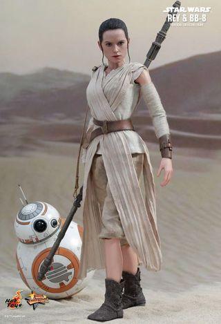 Hot Toys Star Wars Rey with BB8