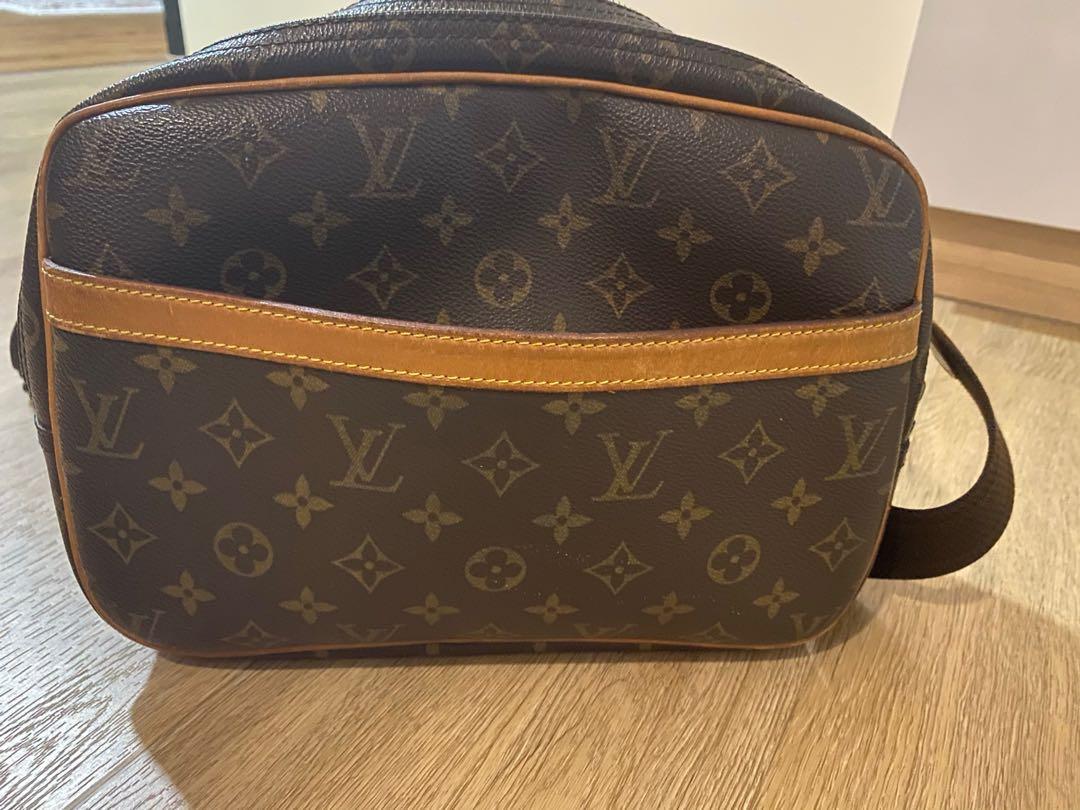 Louis Vuitton Sling Bag (Category: Bags & Wallets) located in Singapore. Submitted by nezah (Listing ID 1047743217, Image 2). Description: Condition 7.5/10. PM for more pictures. Only comes with bag itself. .