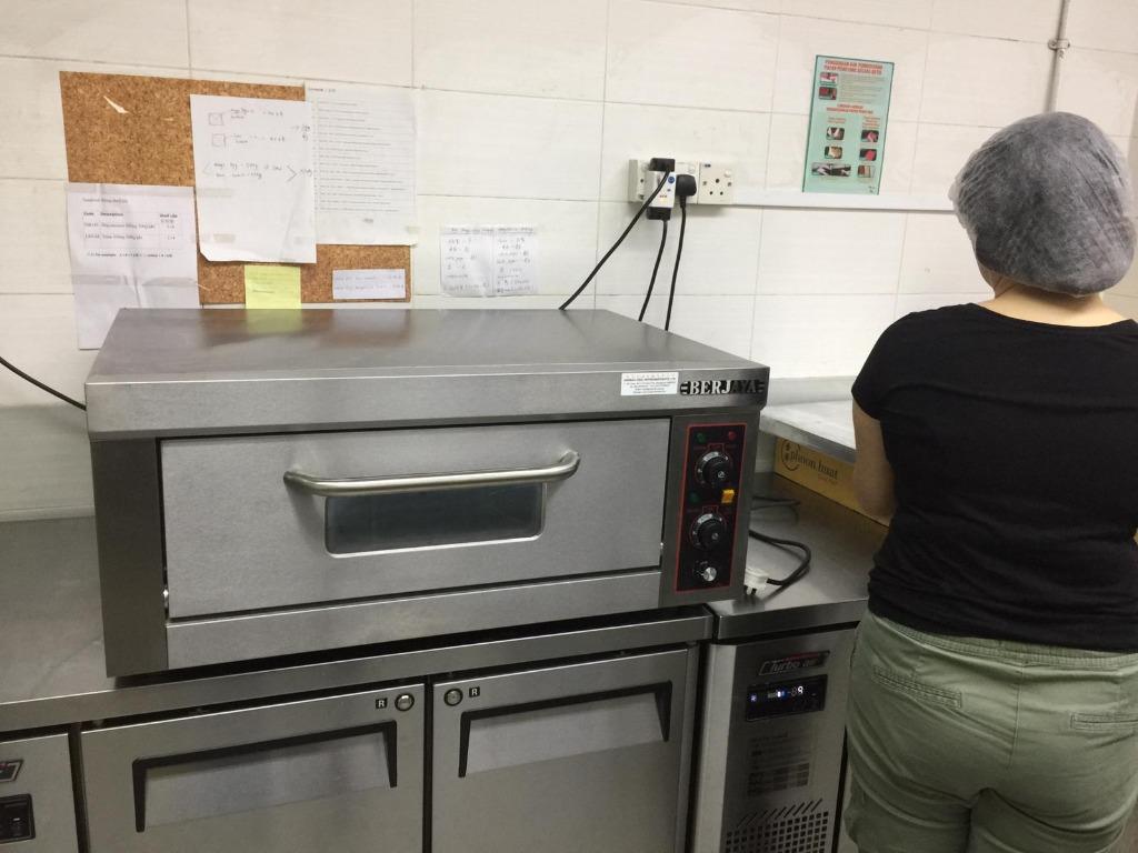 Electrical Oven (Digital) (Category: Ovens & Toasters) located in Singapore. Submitted by ssrpl (Listing ID 1010781685, Image 5). Description: We are a Carousell Premium Seller (see profile badge) 1. Price stated before GST 2. Dim: 990 * 660 * 435mmH (1 Deck) 3. Capacity: 10KG/HR 4. With 1 Baking Tray 5. Stack-able, space-saving, household-friendly 6. Temp Range: 20'C - 300'C 7. Rated Input Power (W): 3000 8. Power Spec: 240V/1/50Hz 9. WA: (65) 8