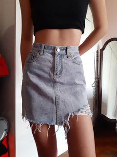 Ripped denim skirt