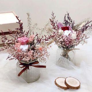 Preserved flower arrangement/ Dried flower vase