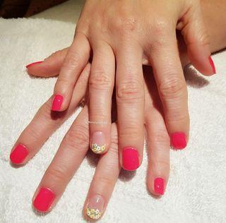 Manicure service around Bukit Panjang