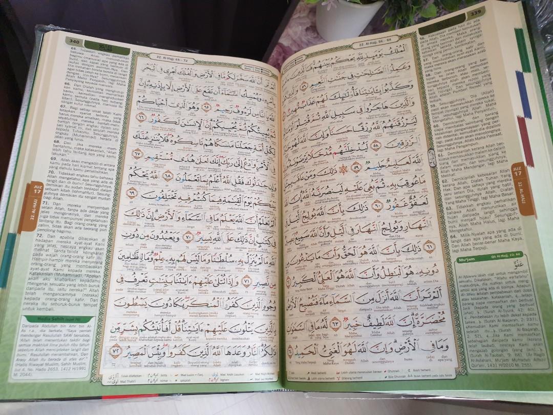 Quran with Malay Translation - B5 (Tagging option available) (Category: Storybooks) located in Singapore. Submitted by maryanti.suki (Listing ID 1120175937, Image 5). Description: - Size B5 (bigger than A5 but smaller than A4) - Translation in Malay only (no rumi) - Warna Biru & Merah Al-Quran Perkata Warna ini adalah sebuah metod atau Panduan Belajar Terjemahan Perkata dengan kaedah diberi warna pada setiap patah perkataan ayat-ayat al-Quran di 