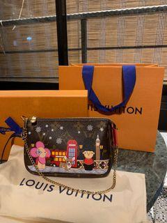 LV Louis Vuitton Christmas 2021 Limited Edition Mini Pochette London