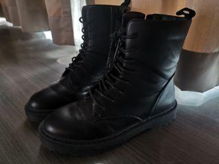 Rubi black platform boots