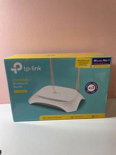 Tp link router (good for hall)