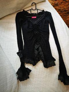 Princessy knitted blouse