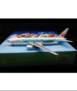 Phoenix 1/400 JAL B777-200 Disneyland