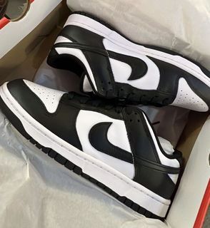 Nike dunks “panda”