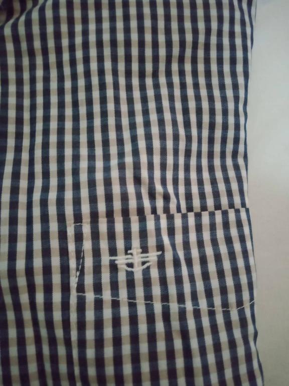 Dockers shirt (long sleeve) (Category: Activewear) located in Singapore. Submitted by chewydrewy (Listing ID 1161998217, Image 3). Description: Dockers shirt (long sleeve) wore once Size XL free postage.