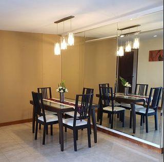 Gorgeous Italian extendable dining table