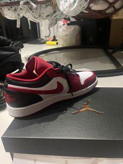AIR JORDAN 1 LOW BULLS