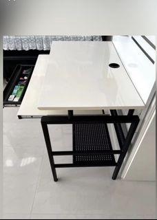 Computer table