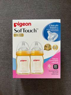 Pigeon Soft Touch Nursing Bottle (Twin Pack)