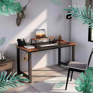 [Ready Stock] - Minimalistic/Classy Computer Desk (Study / Work)