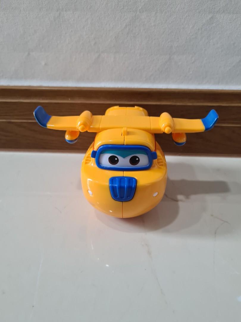 Super Wings Transforming Donnie (Category: Kids Toys) located in Singapore. Submitted by melody2411 (Listing ID 1185443564, Image 3). Description: .