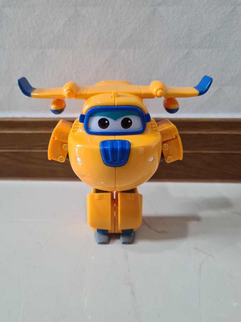 Super Wings Transforming Donnie (Category: Kids Toys) located in Singapore. Submitted by melody2411 (Listing ID 1185443564, Image 2). Description: .