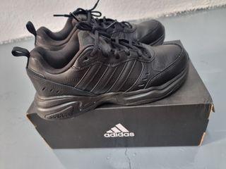 Authentic Adidas TRAINING Strutter