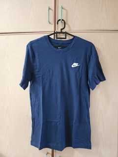 Nike Basic T-Shirt in Navy