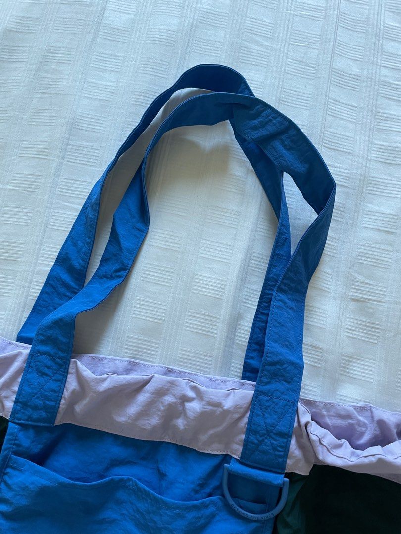 Beyond The Vines Colourblock toggle tote (Category: Tote Bags) located in Singapore. Submitted by joy3016 (Listing ID 1266381678, Image 6). Description: Used once only. .