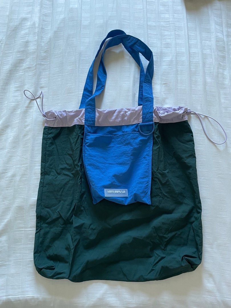 Beyond The Vines Colourblock toggle tote (Category: Tote Bags) located in Singapore. Submitted by joy3016 (Listing ID 1266381678, Image 4). Description: Used once only. .