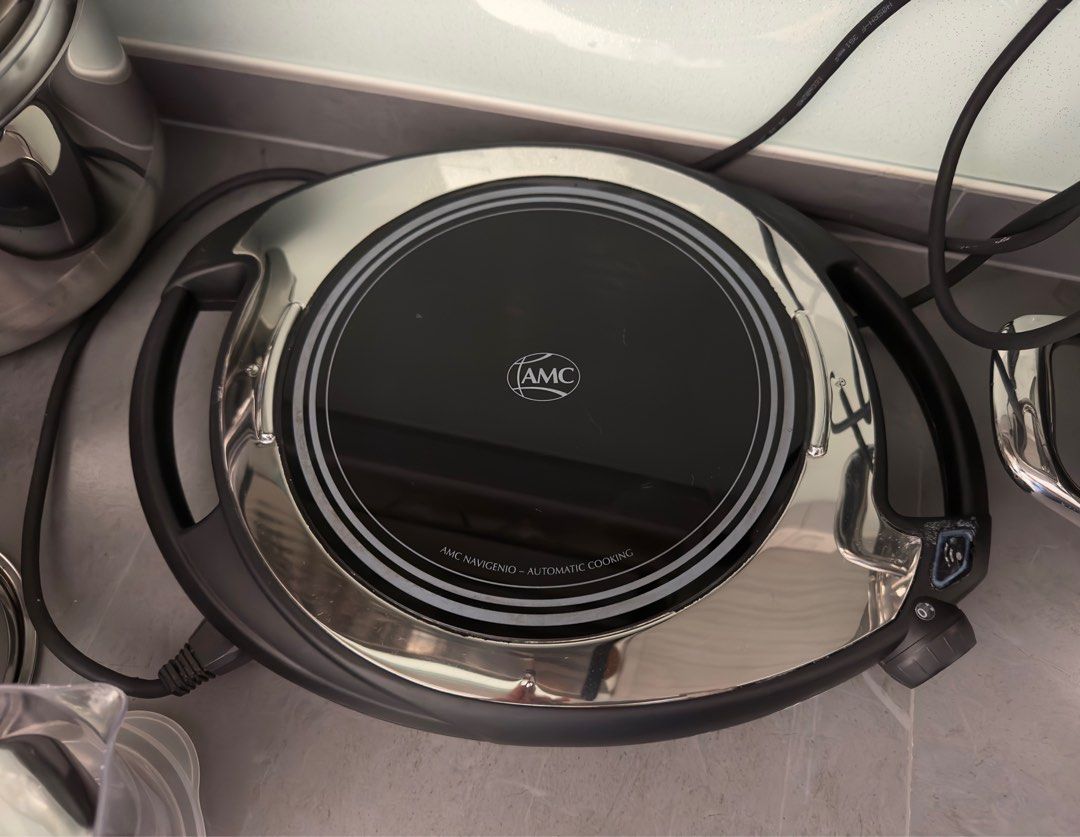 AMC V2 Navigenio 40518 Electric Cooker Oven Hob (Category: Hobs & Hoods) located in Singapore. Submitted by joyfleur (Listing ID 1214641002, Image 1). Description: - AMC V2 Navigenio 40518 - Can be used as an oven too - Well loved by a home cook - What you see is what you get.