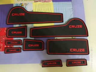 WTS: CHEVROLET CRUZE ANTI SLIP PADS