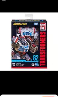 Transformers Studio Series Bumblebee Deluxe Class Ratchet