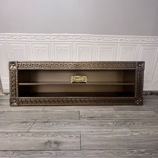 Royal Classic Contemporary Wall Mounted Display Shelve I Ex-Stock Clearance 