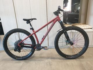 Santa Cruz Chameleon A V7 2021 with Fox 34 Performance Elite in Size Small 27.5 650b Frame in Raspberry Sorbet and Grey Colour Aggressive Hardtail MTB Mountain Bike