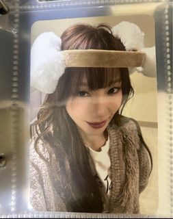 WTS - Taeyeon pink christmas photocard
