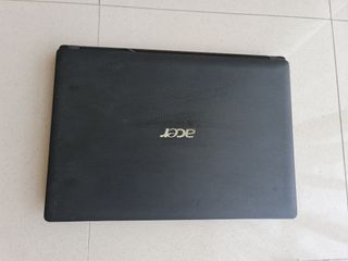 Acer 15 14 inch Laptop 4GB without HDD intel i7