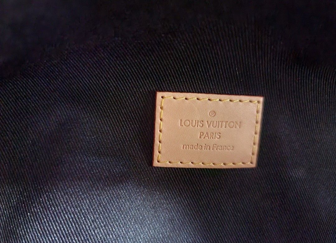 Almost BN Louis Vuitton Bum bag - discontinued (Category: Bags & Wallets) located in Singapore. Submitted by szane1 (Listing ID 1249991530, Image 6). Description: Almost Brand New LV Bum bag - discontinued. size is great, can fit more than essentials! Comes with full set - Box, Dust bag, receipt. meet up at Jurong or Town. Comes with organiser. Suitable for Both Men & Women..