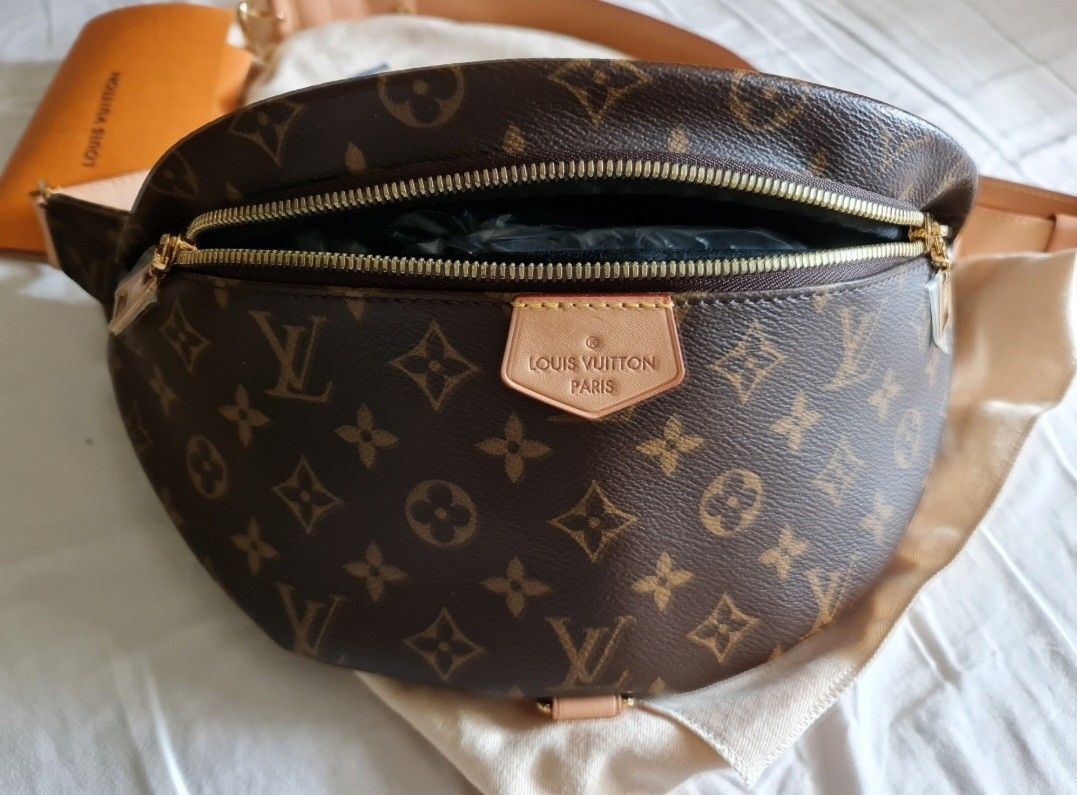 Almost BN Louis Vuitton Bum bag - discontinued (Category: Bags & Wallets) located in Singapore. Submitted by szane1 (Listing ID 1249991530, Image 3). Description: Almost Brand New LV Bum bag - discontinued. size is great, can fit more than essentials! Comes with full set - Box, Dust bag, receipt. meet up at Jurong or Town. Comes with organiser. Suitable for Both Men & Women..