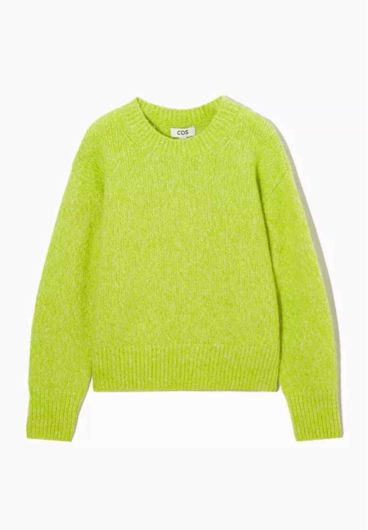 COS alpaca blend sweater (Category: Longsleeves) located in Singapore. Submitted by ha_nis (Listing ID 1251806117, Image 1). Description: Retails for SGD$150 Brand new with tags and only worn once to try.