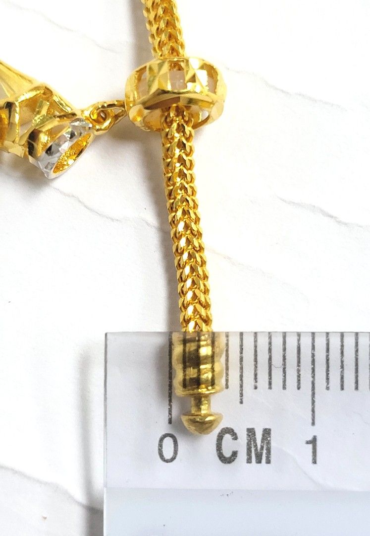 Gold Pandora Bracelet (Category: Bracelets) located in Singapore. Submitted by goldjewel (Listing ID 1254905052, Image 3). Description: Kindly Check With Us For Latest Price If Interested. Genuine 916 Gold Pandora Bracelet. Dangling Charms Designed. Estimated Length 16.5cm. Estimated Chain Width 2mm. Weight 15.46g. 100% Authentic If Not Full Refund. Low-Ballers Will Not Be Entertained. We Do Not Have CarouPay Payment..