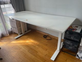 Free IKEA Height Adjustable Desk 80 X 160CM