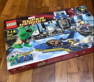 Lego 6868 Marvel Super Heroes Hulk’s Helicarrier Breakout