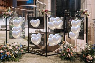 Black Gallery Frames For Wedding Photos Wedding Decor Wedding Reception