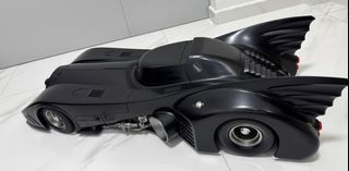 Batmobile 1989 with display case