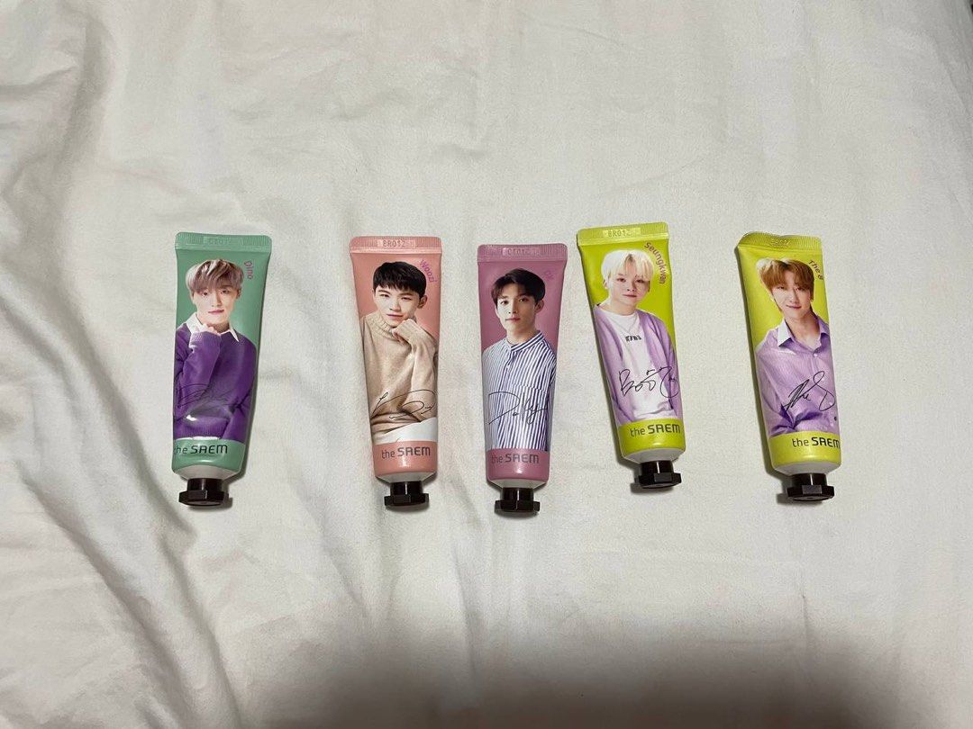 Seventeen Album Seasons Greetings PC Lenticular Postcard s.coups Hoshi Jeonghan Joshua Jun Vernon Woozi Seungkwan (Category: K-Wave Merchandise) located in Singapore. Submitted by icedmatchaa (Listing ID 1331583966, Image 6). Description: Self collection at Punggol Secondary School only $2 each for everything, buy more get freebies & discounts Fastest fingers first, pm to reserve .
