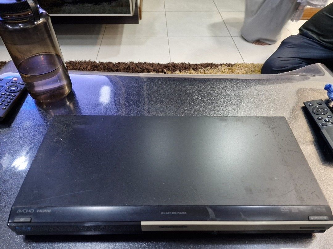 Panasonic Blu Ray Player (Category: Blu-Ray & Media Players) located in Singapore. Submitted by fairuz1325 (Listing ID 1333956627, Image 1). Description: .