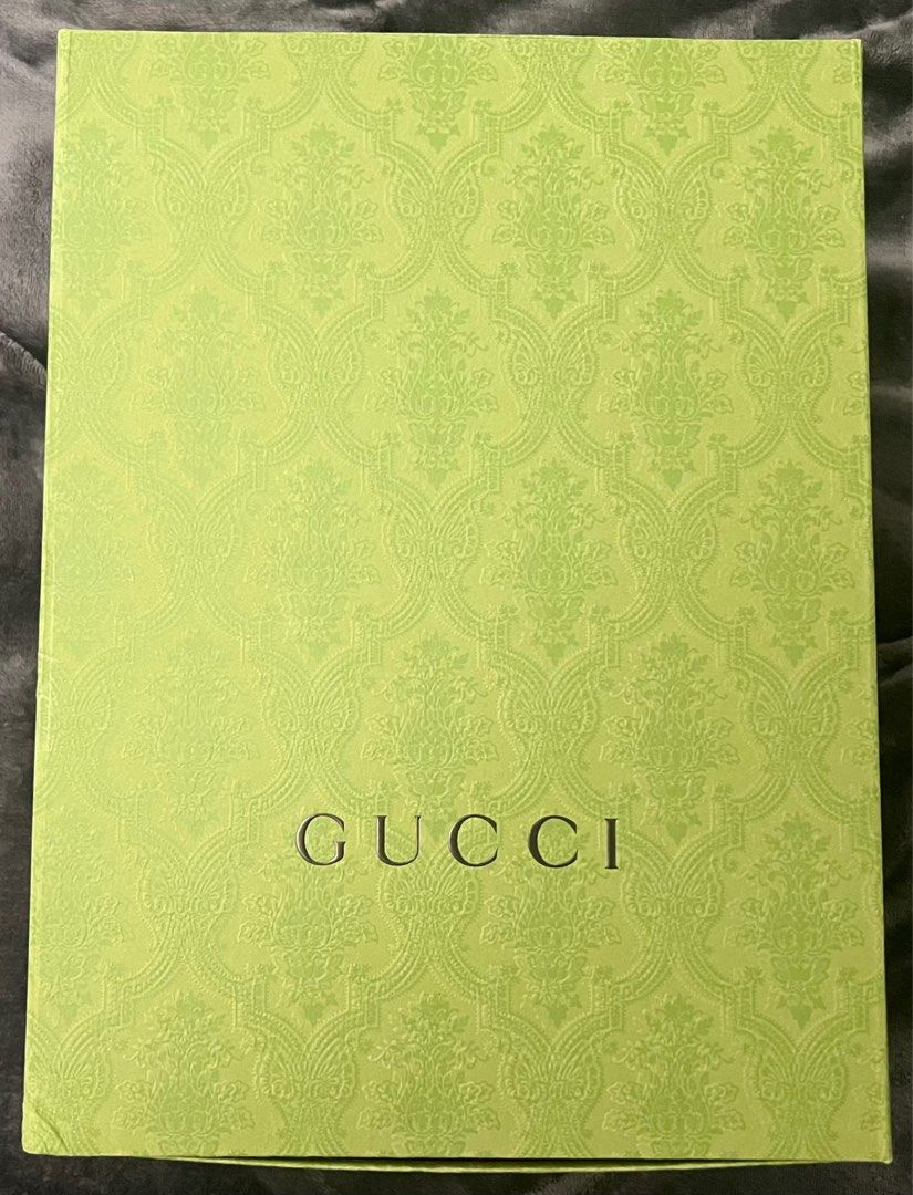 Gucci Jumbo GG Belt Bag Canvas (Category: Bags & Wallets) located in Singapore. Submitted by cgtjj (Listing ID 1334056610, Image 2). Description: Used only once and it never saw light again.. Room for nego. Comes with Original box and wrapping paper. .