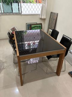 Calligaris Tempered Extendable Glass Dining Table
