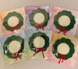 [Can request colour] Handmade crochet coaster, flower coaster, crochet coaster, Christmas coaster, Christmas gift for family and friends, Xmas present, handmade gift, crochet accessory
