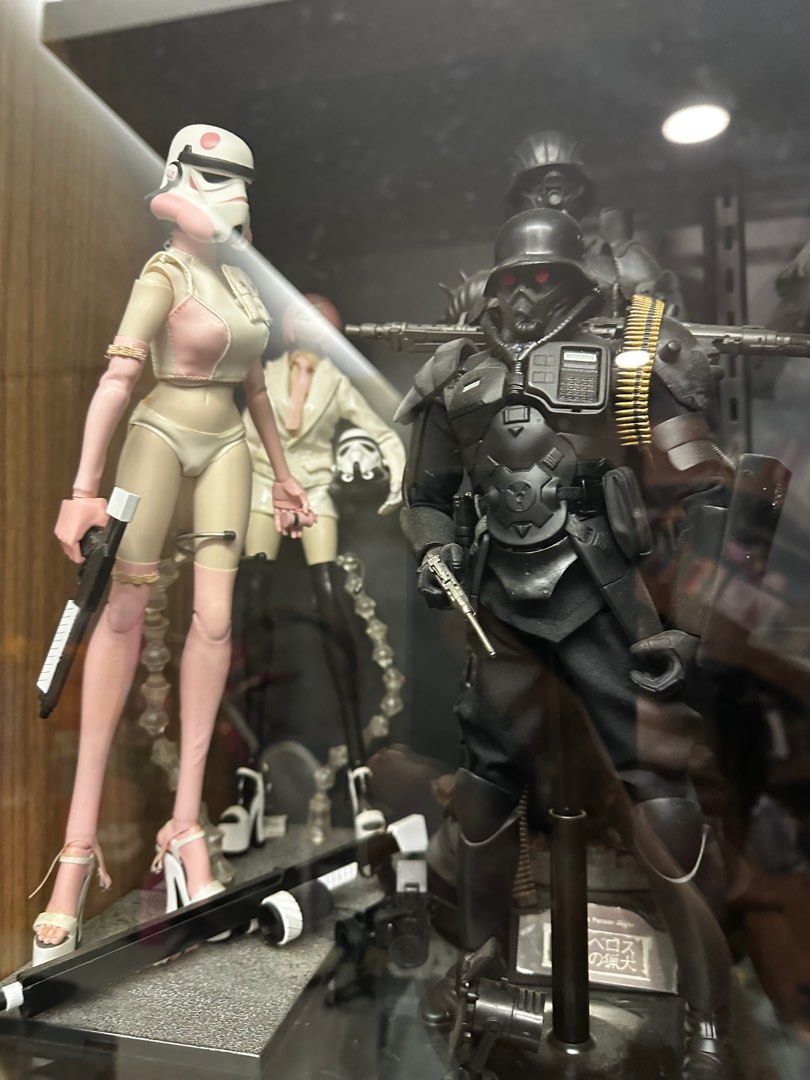 ThreeA de plumes and others (Category: Toy Figures) located in Singapore. Submitted by stansays (Listing ID 1267938363, Image 5). Description: Selling as it is. De plumes and other AK figures #threea #threezero #underverse .